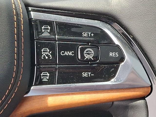 Used 2023 Jeep Grand Cherokee L Summit image 22