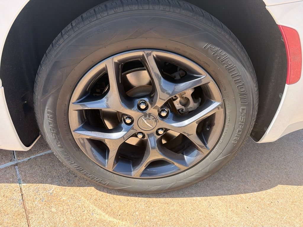 Used 2020 Chrysler Pacifica Touring-L Plus w/ Advanced Safetytec Group FWD image 7