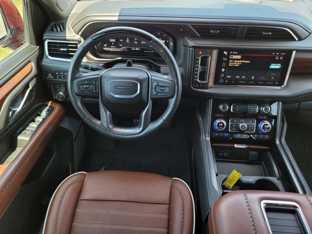 Used 2024 GMC Yukon XL Denali Ultimate AWD/4WD image 12