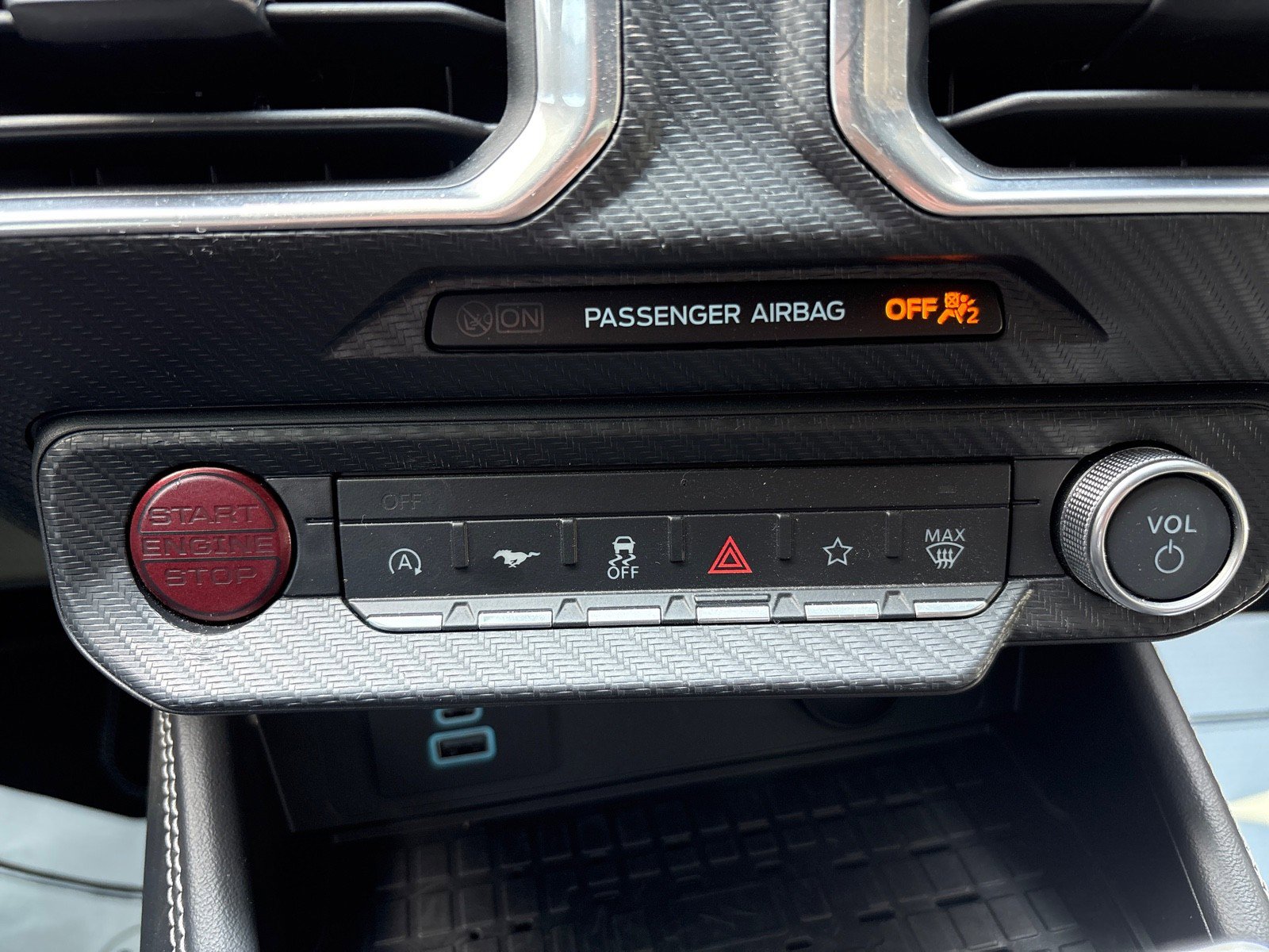 Used 2024 Ford Mustang Premium image 20