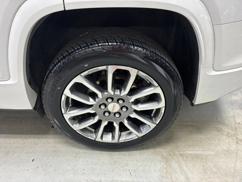 Used 2021 GMC Acadia Denali w/ Denali Technology Package AWD/4WD image 31