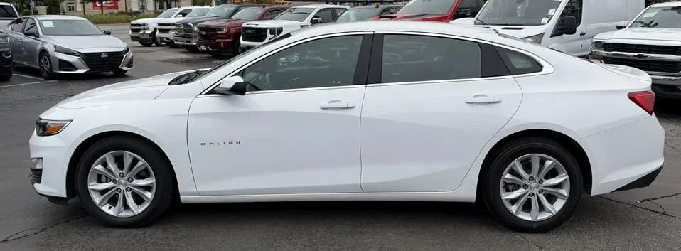 Used 2024 Chevrolet Malibu LT FWD image 7