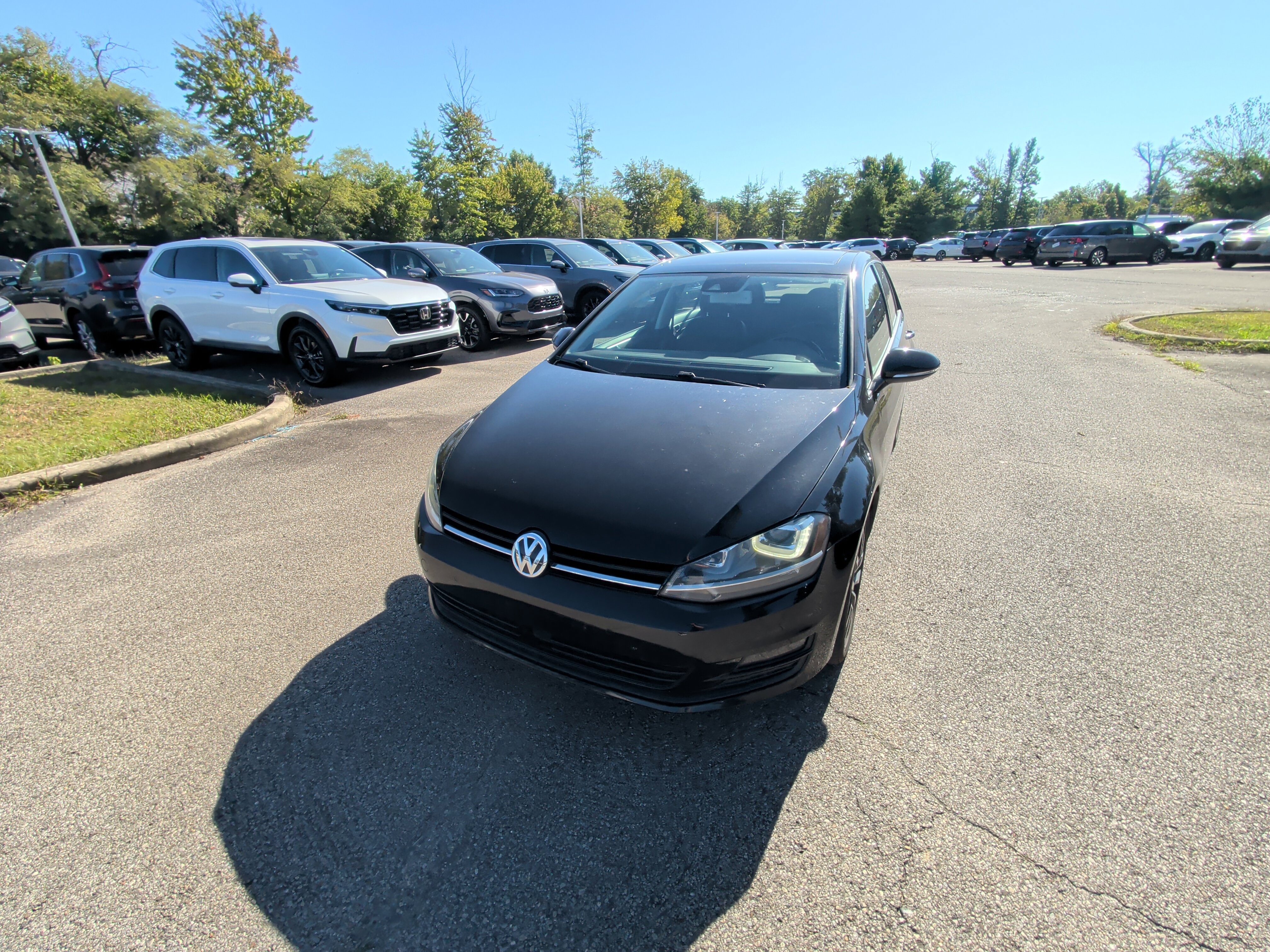 Used 2016 Volkswagen Golf S FWD image 9