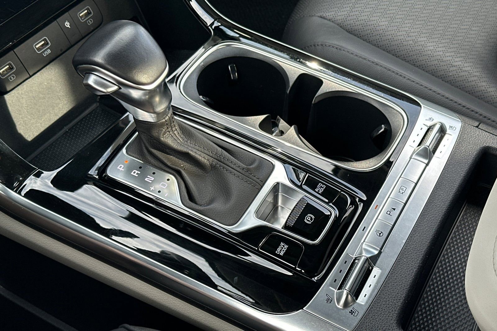 Used 2023 Kia Carnival SX Prestige FWD image 22