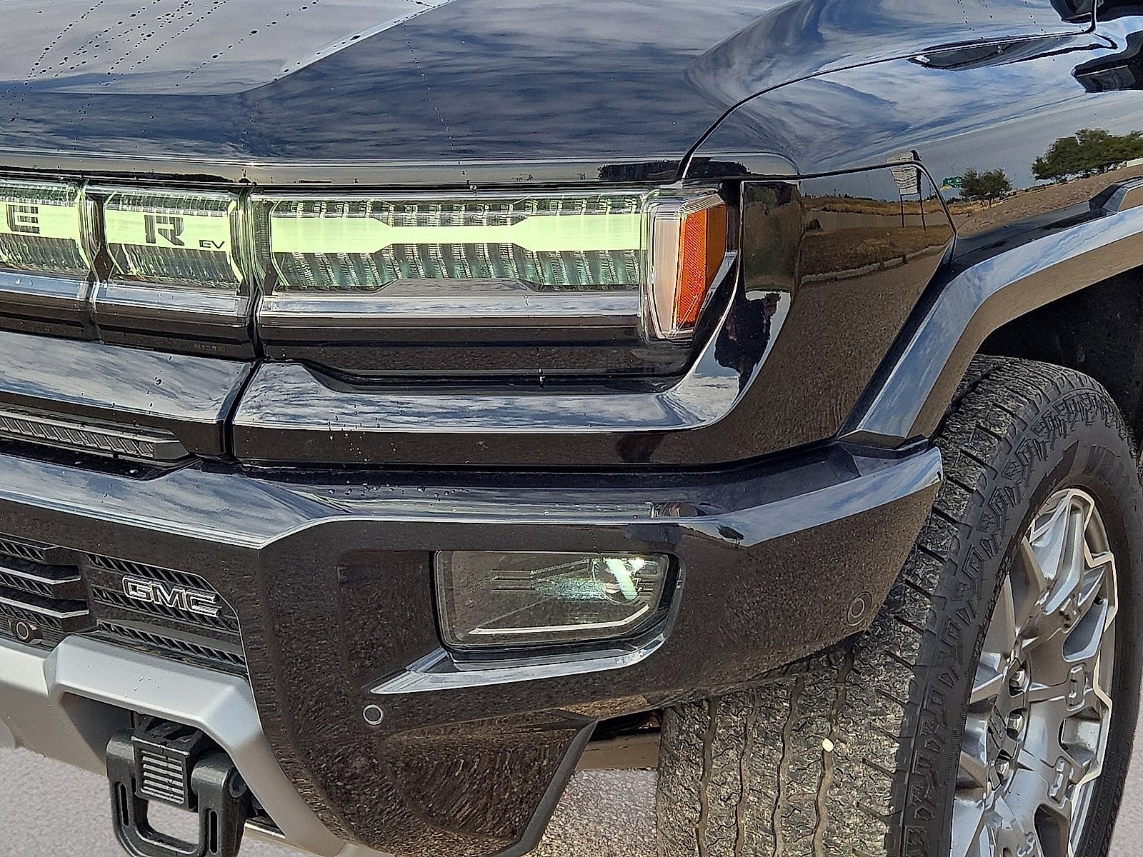 Used 2024 GMC Hummer EV 3X AWD/4WD image 9