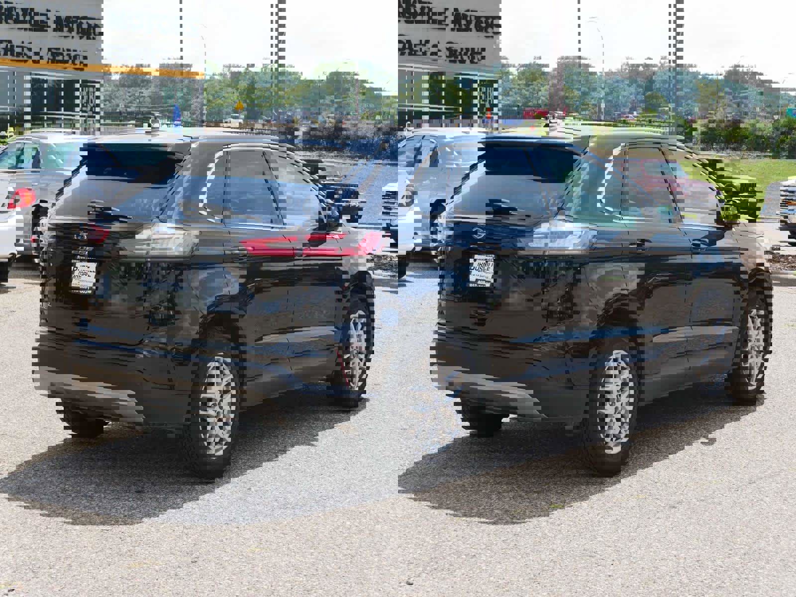 Used 2021 Ford Edge SEL w/ Convenience Package image 7