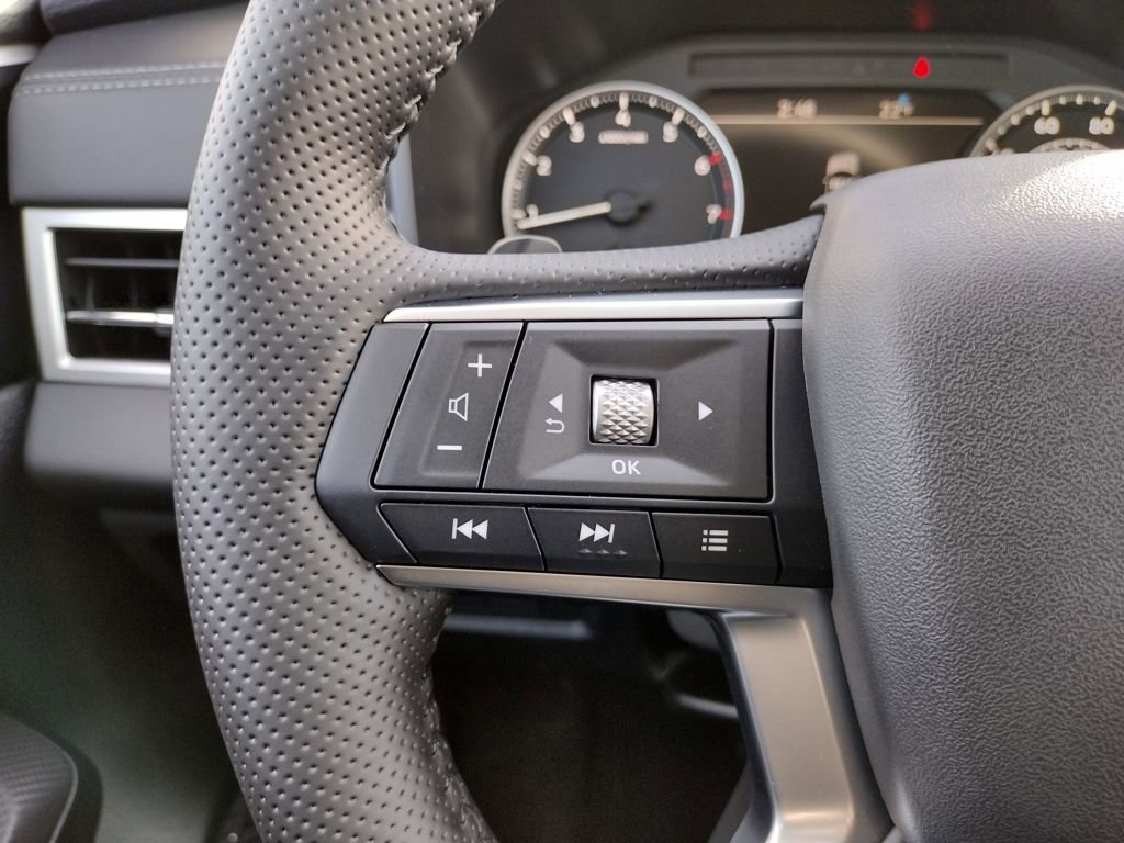 New 2026 Mitsubishi Outlander SE image 27