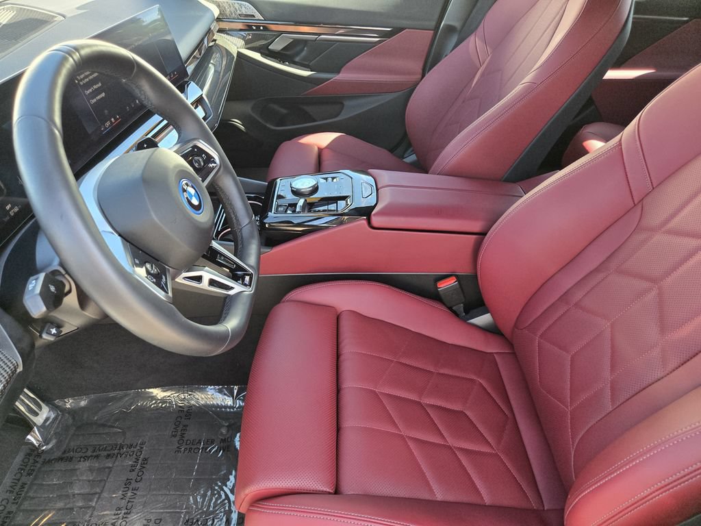 Certified 2026 BMW 550e xDrive w/ Premium Package AWD/4WD image 16