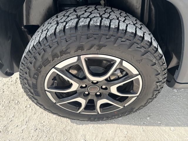 Used 2025 Jeep Compass Trailhawk image 26