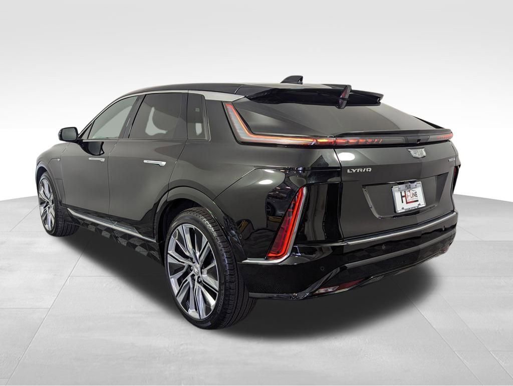 Used 2024 Cadillac Lyriq Luxury w/ LPO, Floor Liner Package image 20