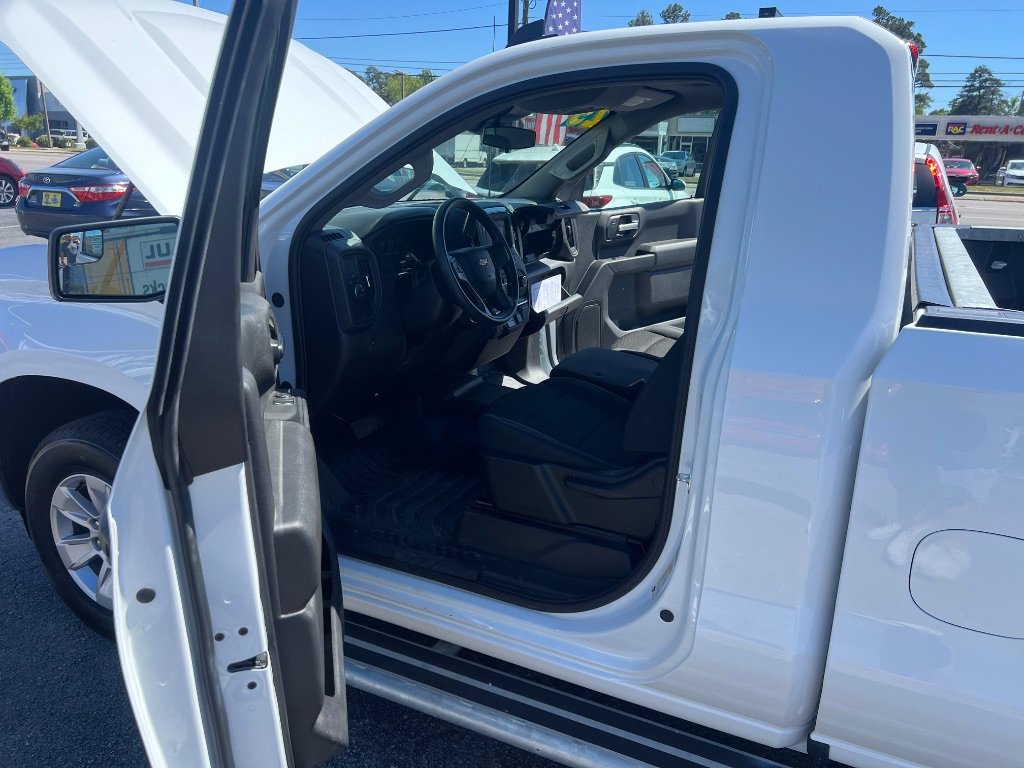 Used 2025 Chevrolet Silverado 1500 W/T image 11