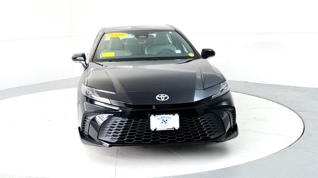 Certified 2025 Toyota Camry SE w/ Convenience Package AWD/4WD image 8