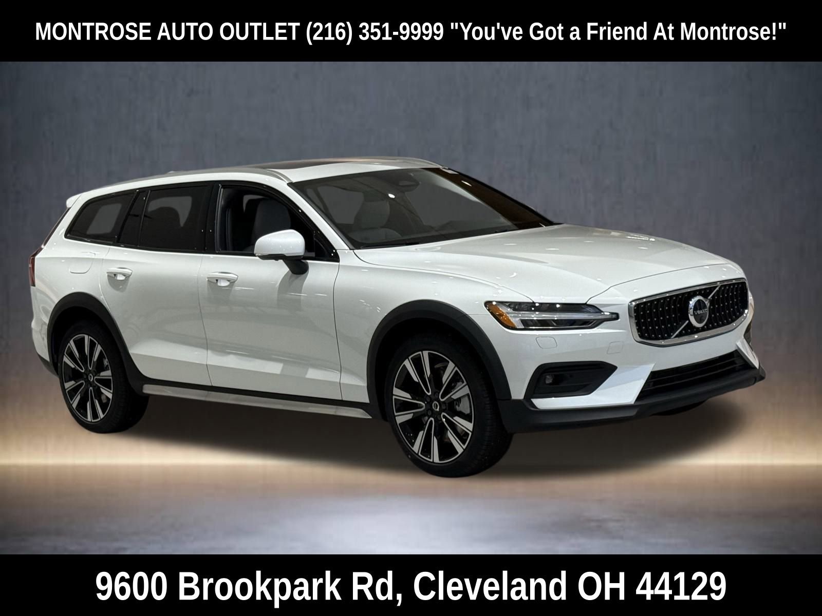 New 2026 Volvo V60 B5 Cross Country Ultra w/ Protection Package Premier image 6