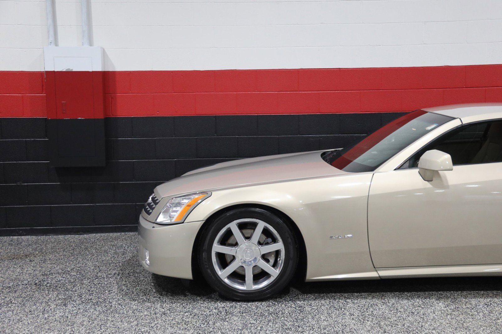 Used 2006 Cadillac XLR 2dr Convertible image 21