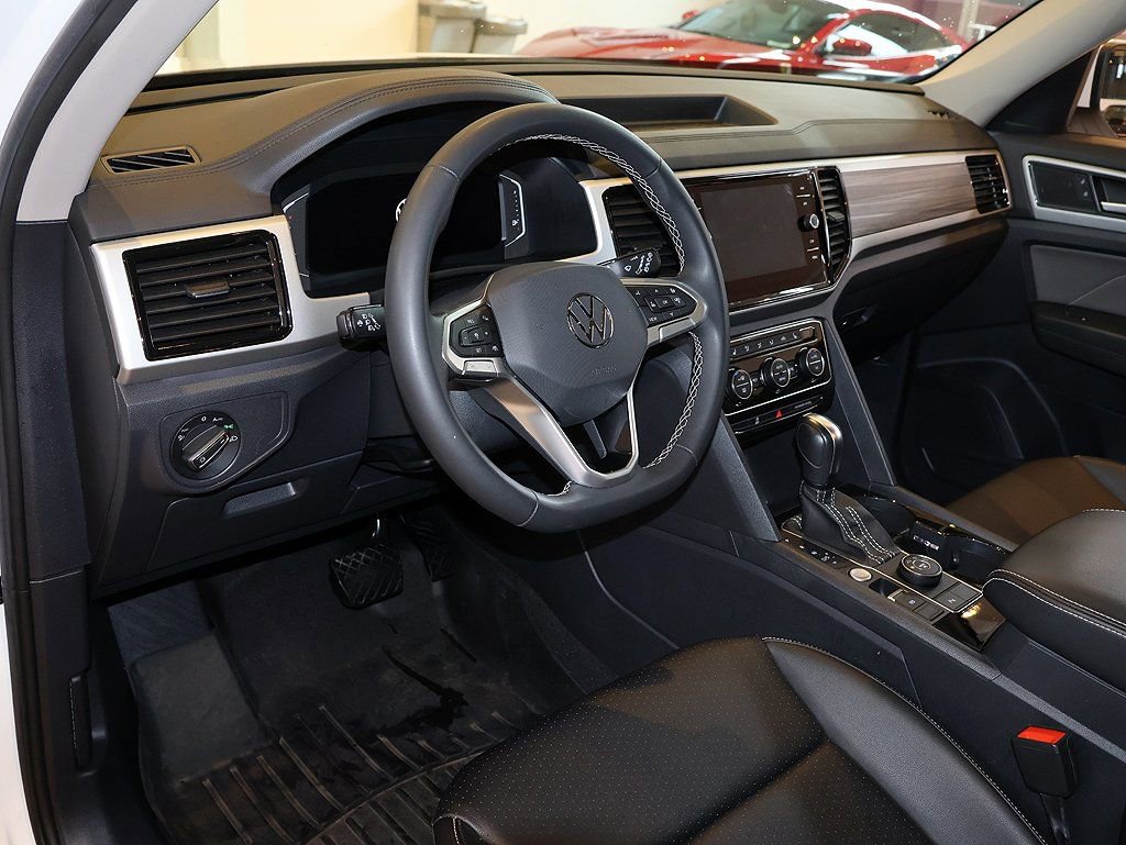 Used 2023 Volkswagen Atlas SEL image 35