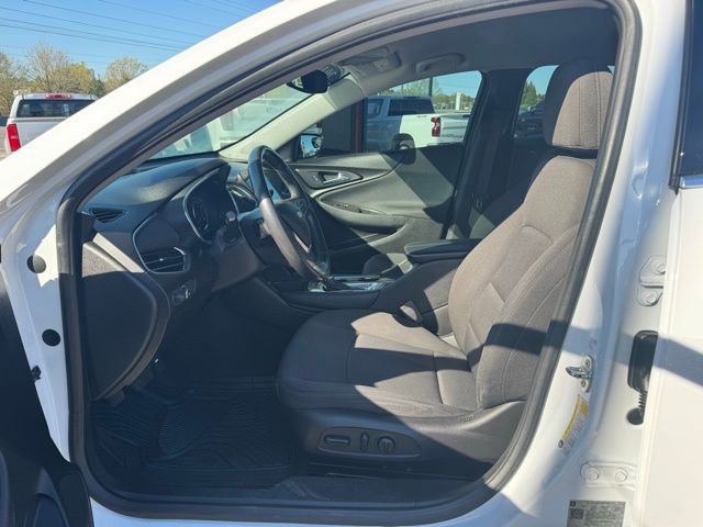 Used 2018 Chevrolet Malibu LT image 20