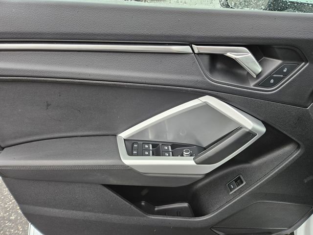 Used 2025 Audi Q3 2.0T Premium AWD/4WD image 34