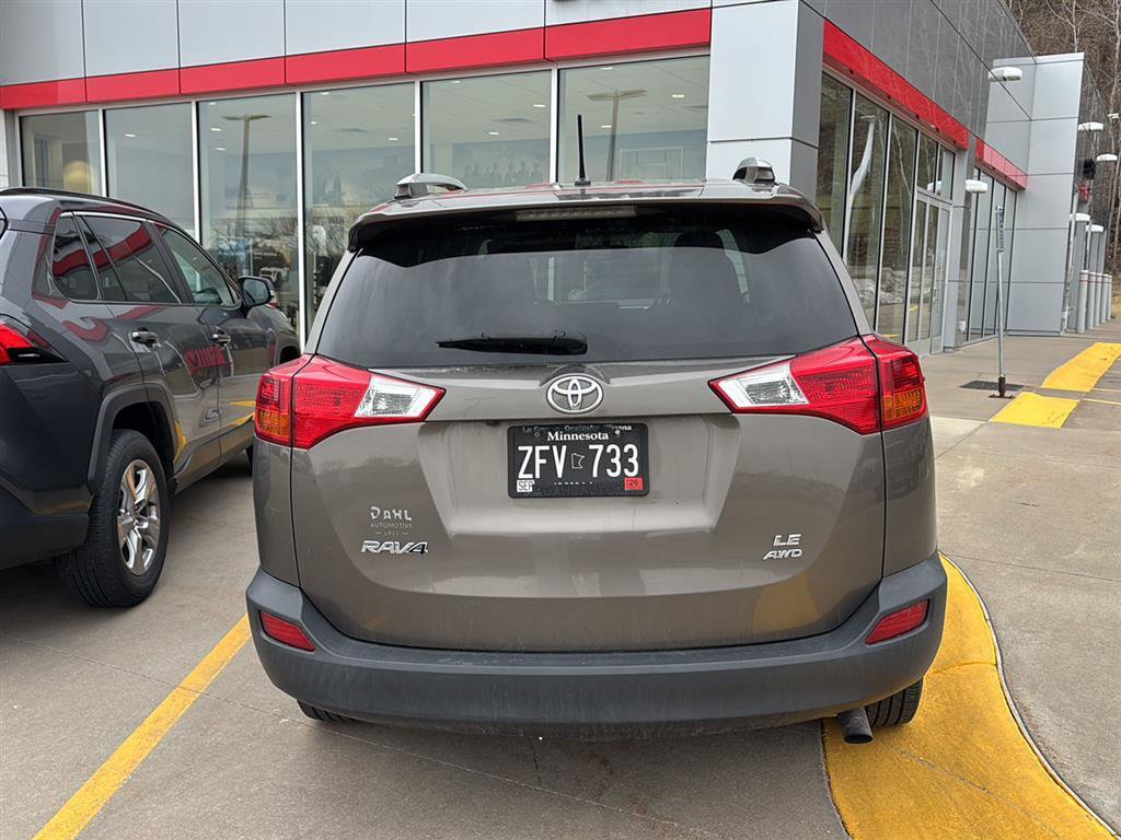 Used 2015 Toyota RAV4 LE image 9
