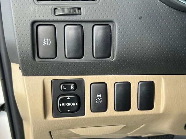 Used 2015 Toyota Tacoma PreRunner w/ SR5 Package RWD image 13