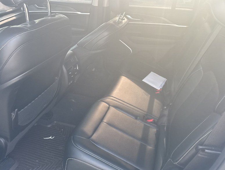 Used 2023 Jeep Grand Cherokee 4WD 4xe image 7