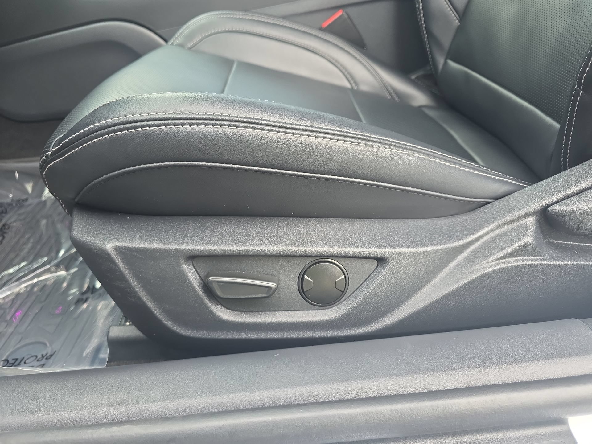 Used 2025 Ford Mustang GT Premium RWD image 27