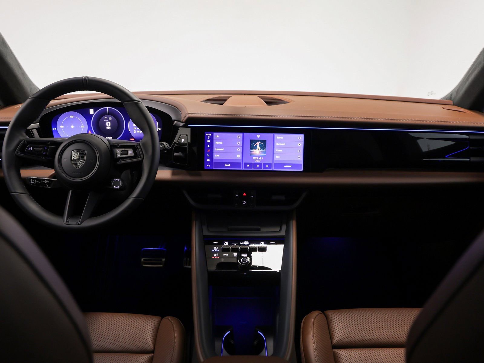 New 2025 Porsche Macan Turbo Electric image 33