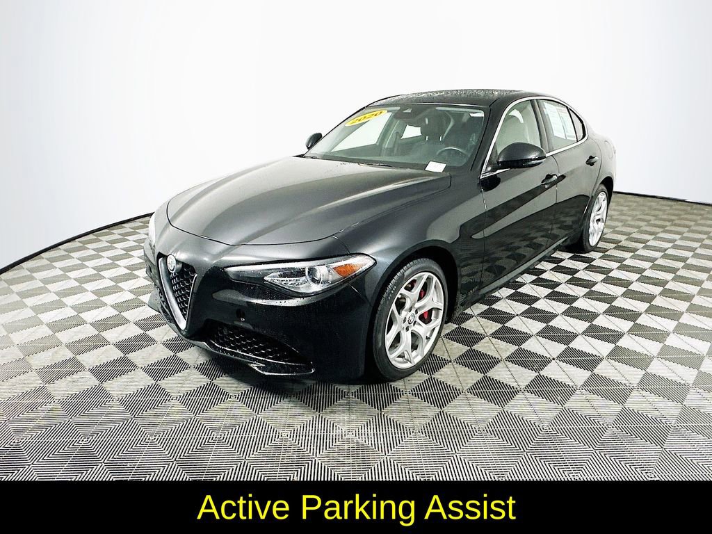 Used 2020 Alfa Romeo Giulia Ti w/ Active Blind Spot Package image 5