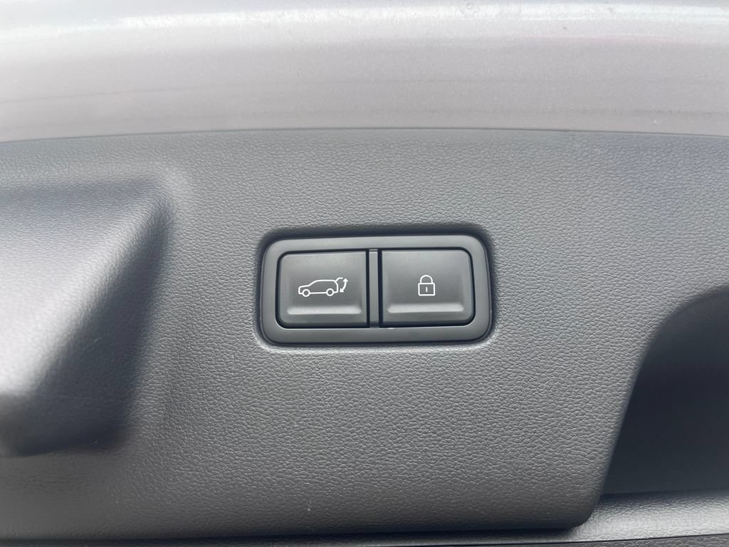 Used 2026 Hyundai Palisade SEL FWD image 24