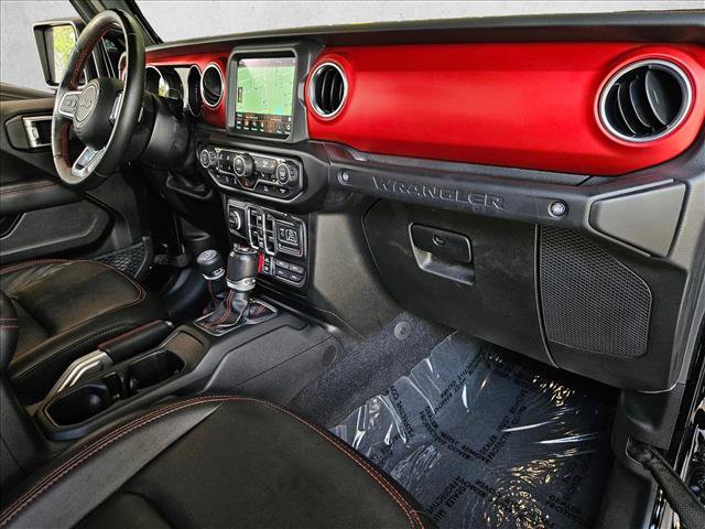 Used 2022 Jeep Wrangler Unlimited Rubicon w/ Cold Weather Group AWD/4WD image 22