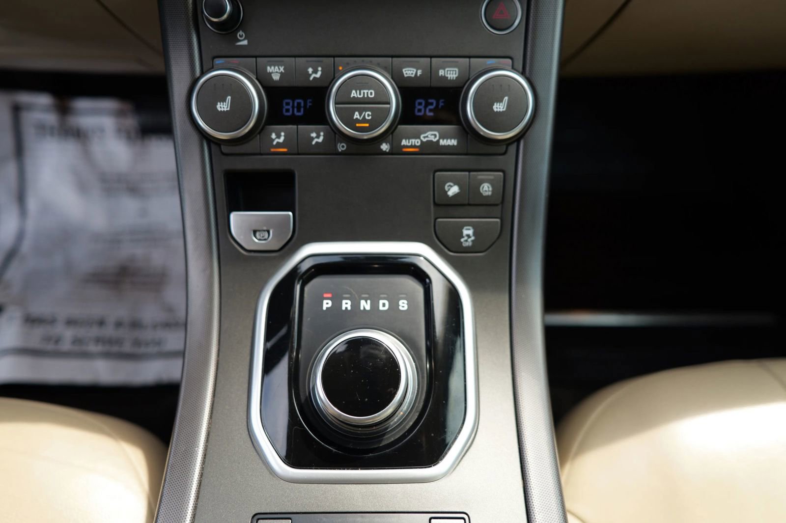 Used 2018 Land Rover Range Rover Evoque image 22