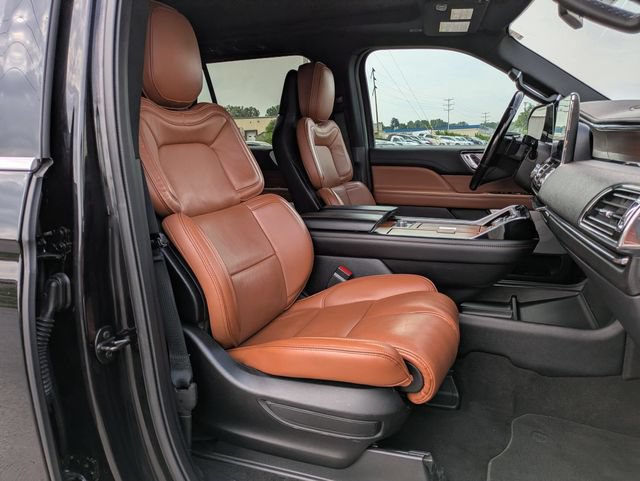 Used 2019 Lincoln Navigator Reserve AWD/4WD image 26