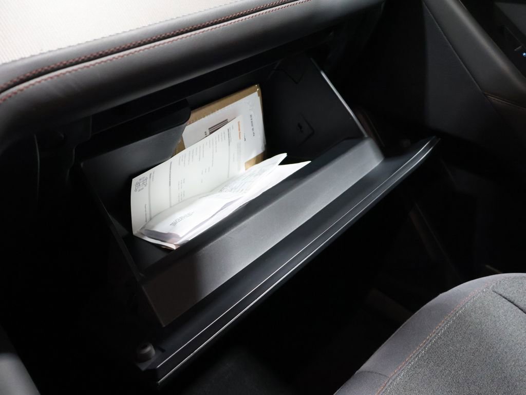 Used 2025 Ford Explorer Active image 36