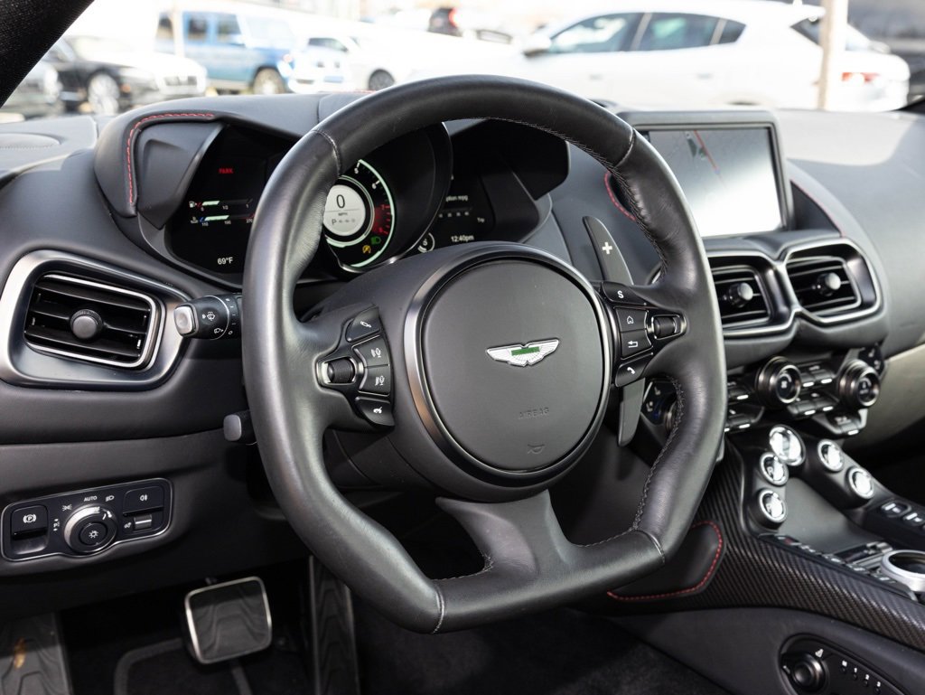 Used 2023 Aston Martin V8 Vantage Coupe image 25