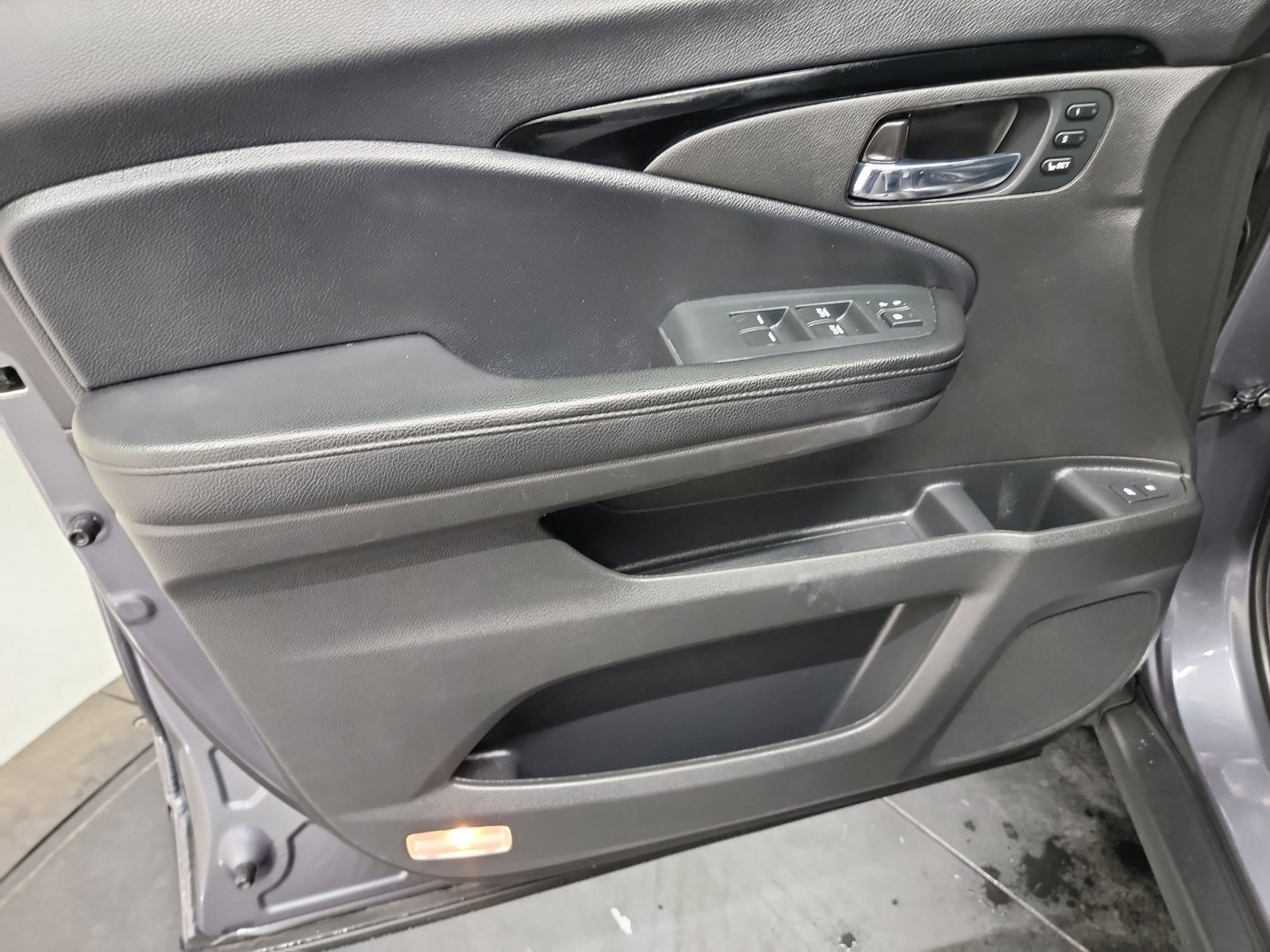 Certified 2022 Honda Pilot Touring image 13