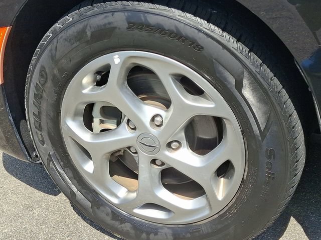 Used 2023 Chrysler Pacifica Limited FWD image 8
