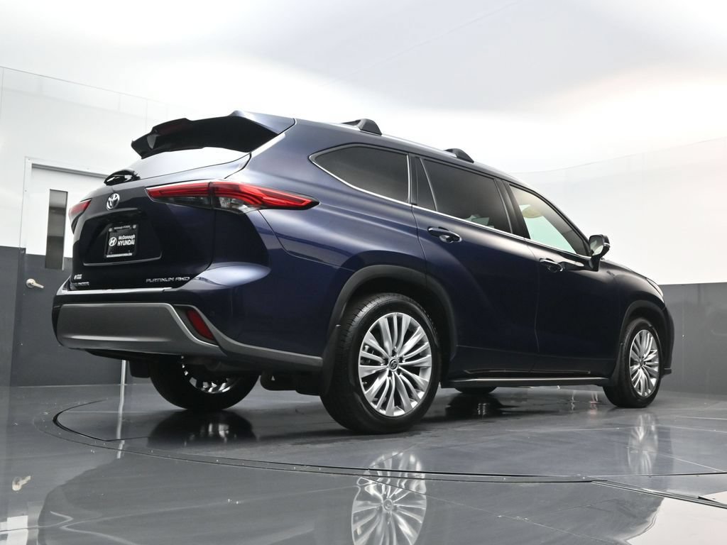 Used 2022 Toyota Highlander Platinum AWD/4WD image 23