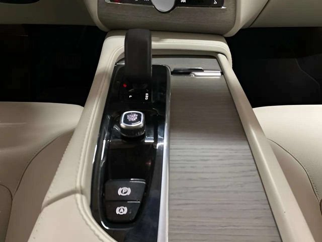 Used 2023 Volvo XC90 B6 Core AWD/4WD image 55