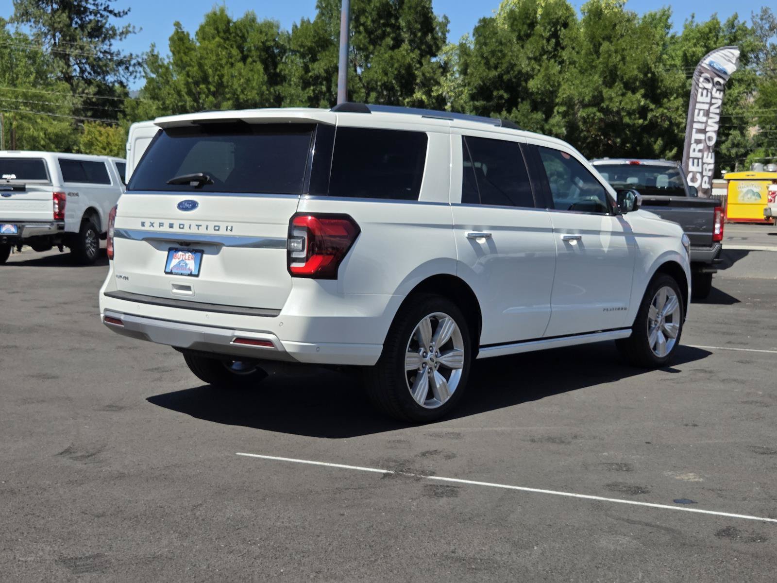 Certified 2024 Ford Expedition Platinum RWD image 5