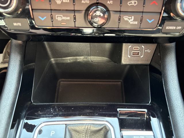 Used 2025 Jeep Compass Limited AWD/4WD image 17