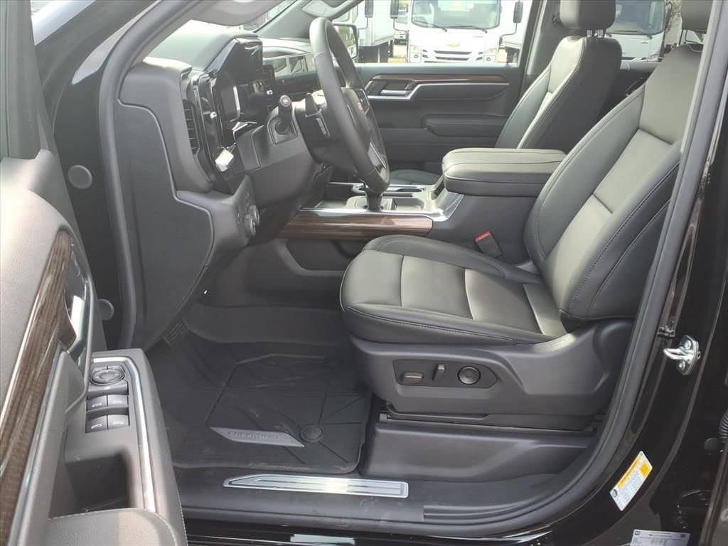New 2026 Chevrolet Silverado 1500 LT w/ Texas Edition Plus RWD image 16