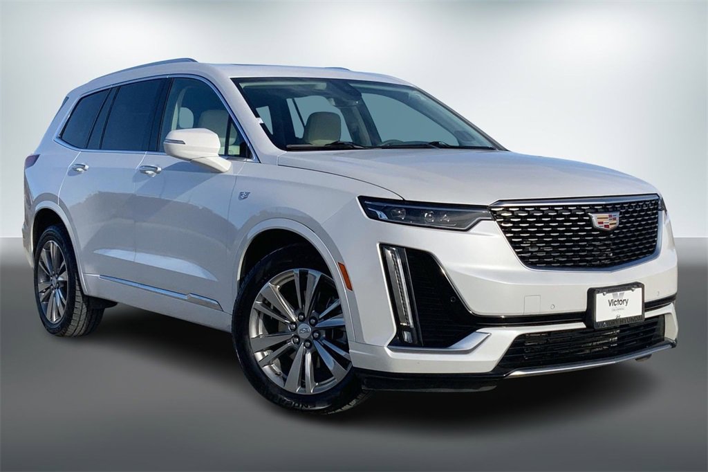 Used 2023 Cadillac XT6 Premium Luxury image 3