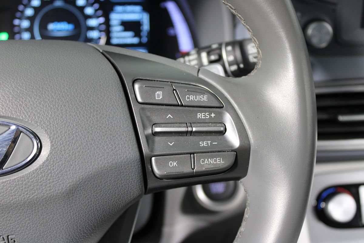 Used 2021 Hyundai Kona Limited w/ Cargo Package FWD image 14