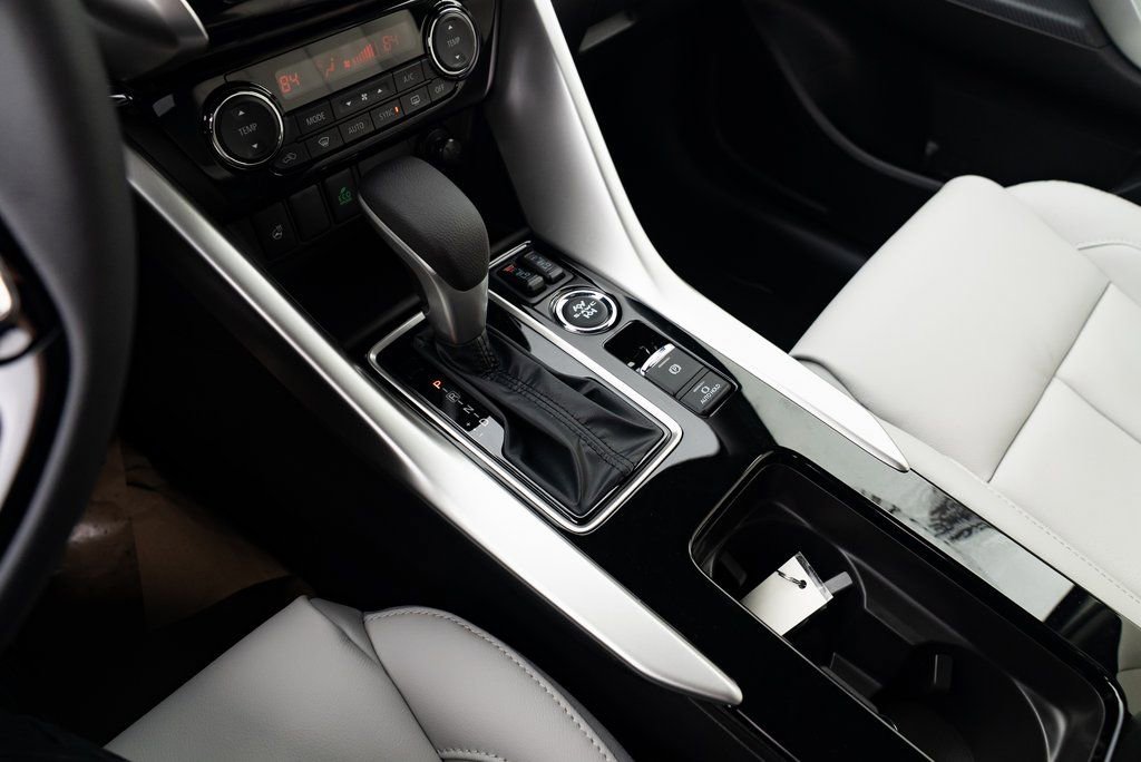 New 2026 Mitsubishi Eclipse Cross SEL image 18