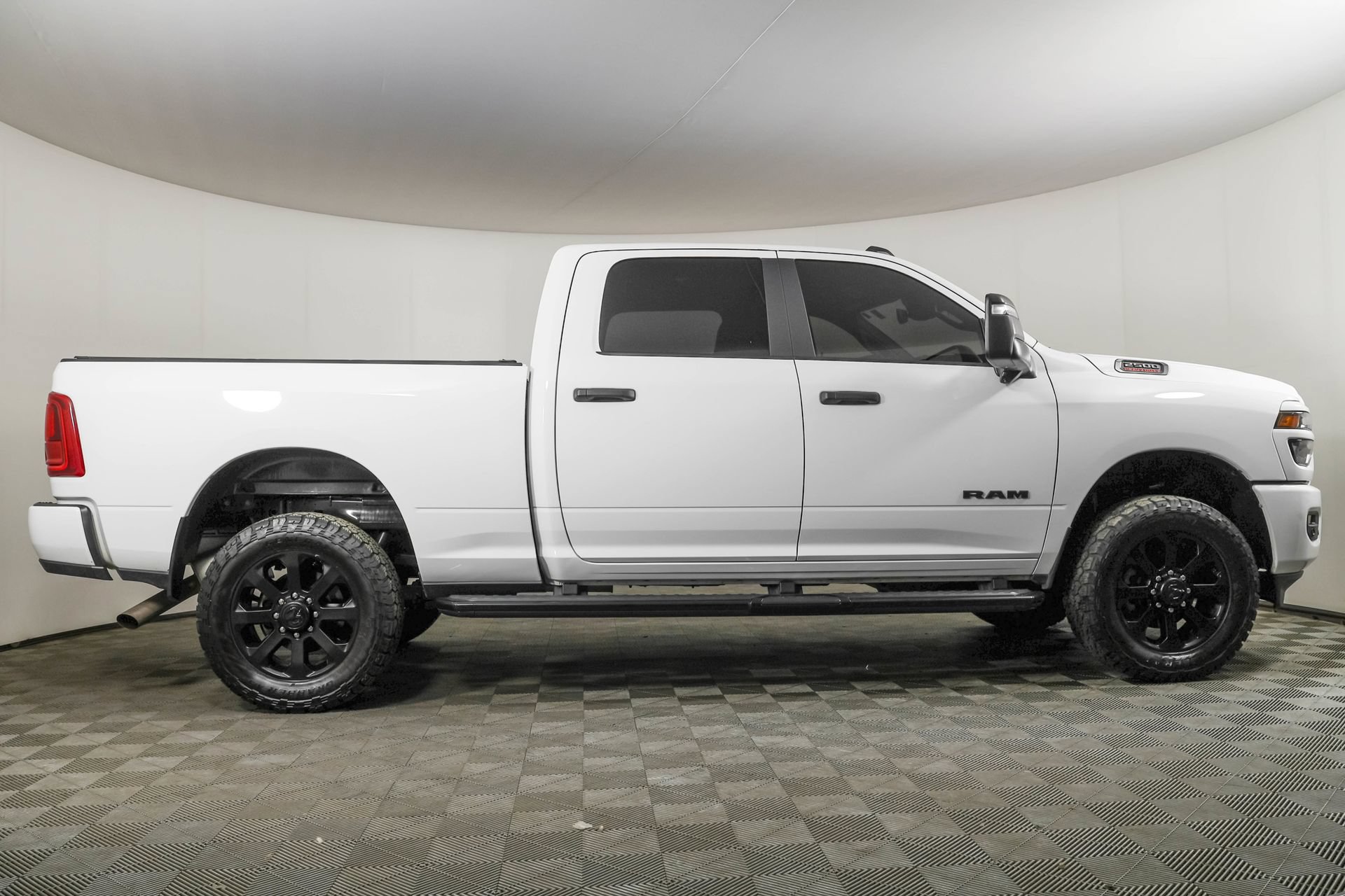 Used 2025 RAM 2500 Big Horn AWD/4WD image 12