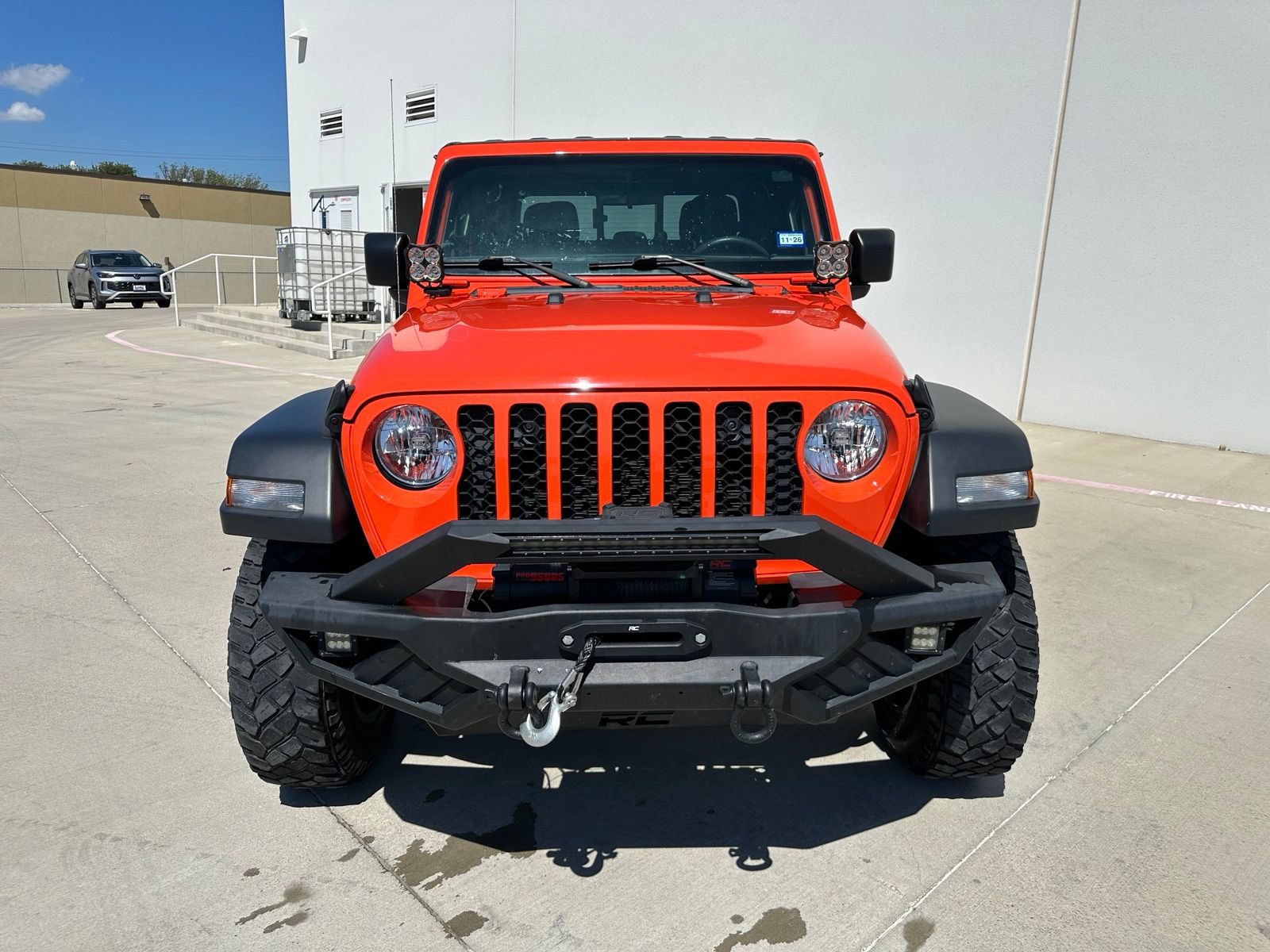 Used 2023 Jeep Gladiator Sport w/ Off Road Group AWD/4WD image 2
