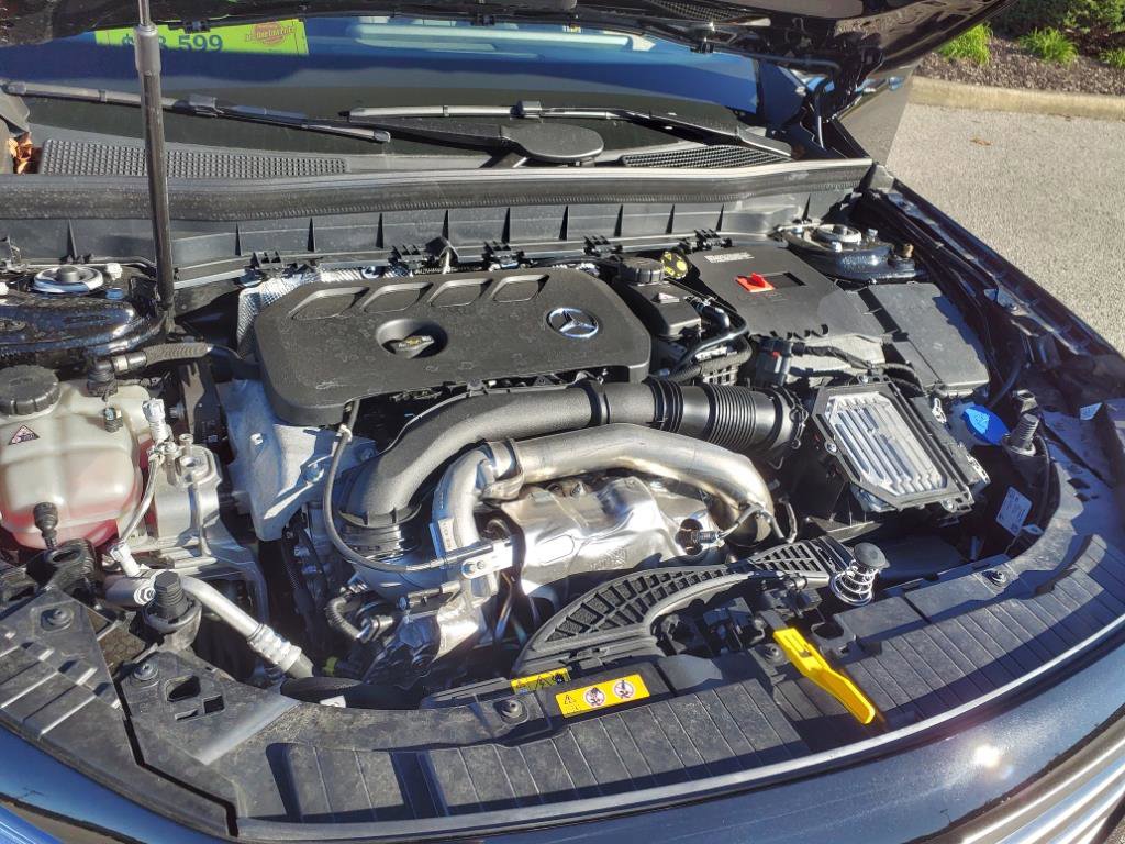 Certified 2025 Mercedes-Benz GLB 250 GLB 250 image 9