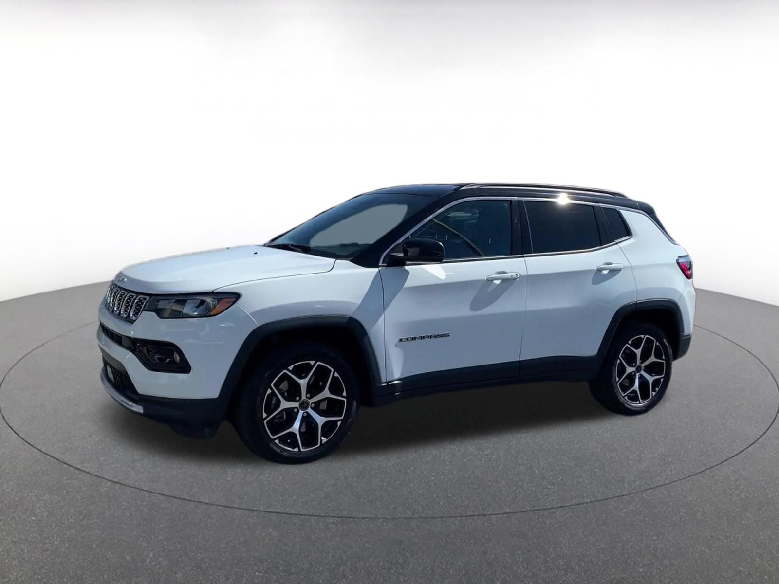 Used 2025 Jeep Compass Limited AWD/4WD image 8