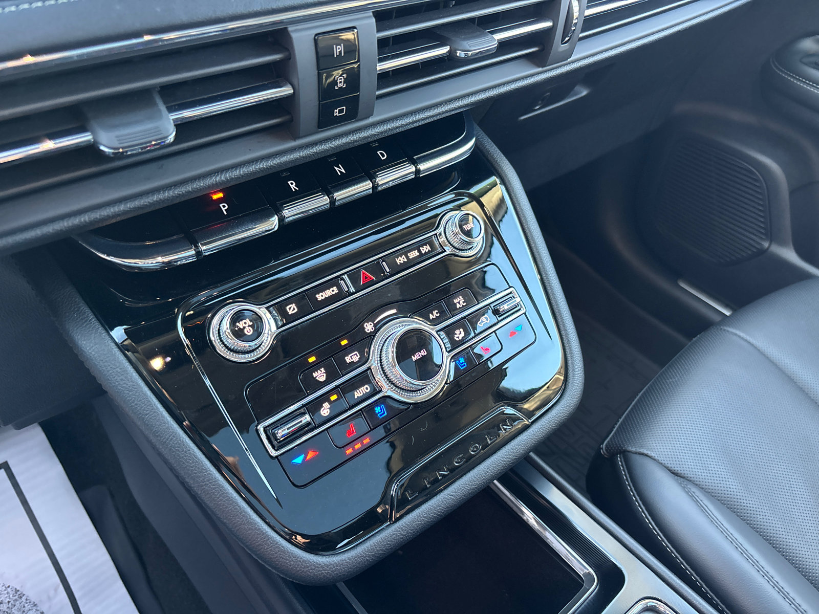Certified 2022 Lincoln Corsair AWD w/ Premium Package image 22