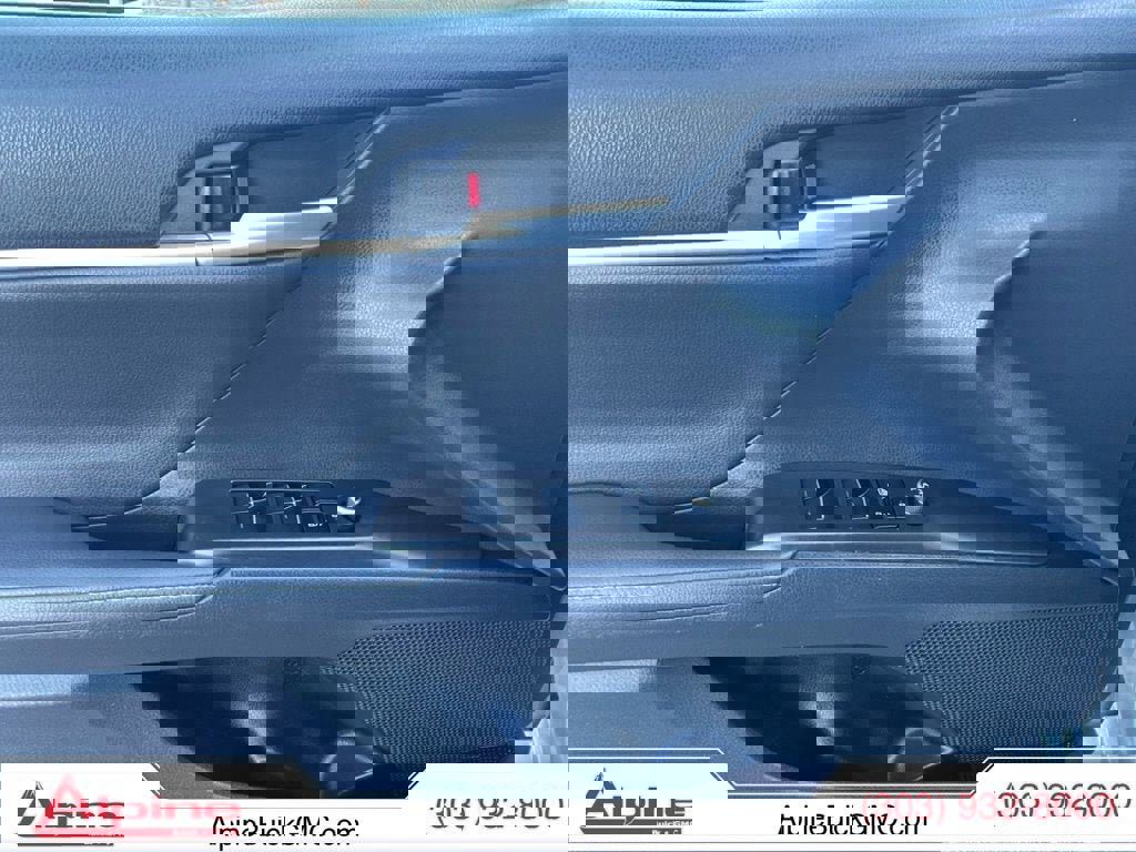 Used 2023 Toyota Camry XSE image 18