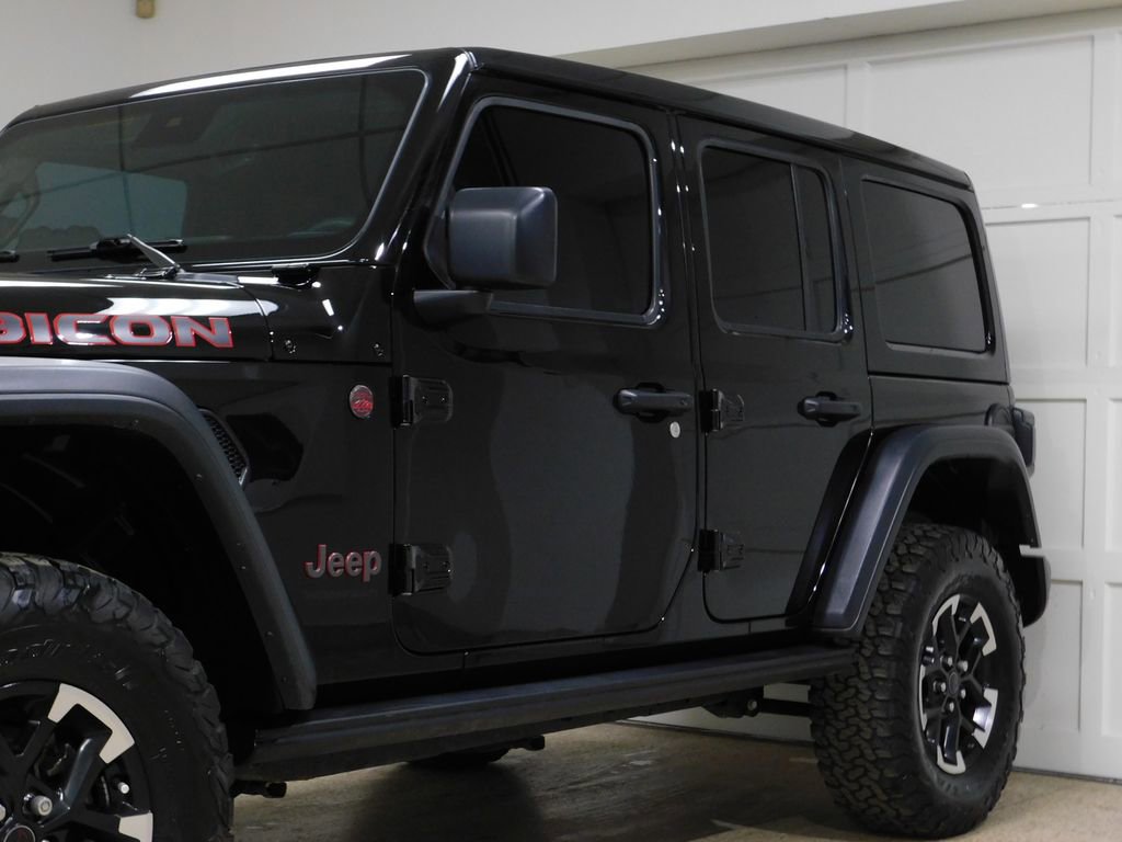 Used 2024 Jeep Wrangler Unlimited Rubicon w/ Technology Group AWD/4WD image 18